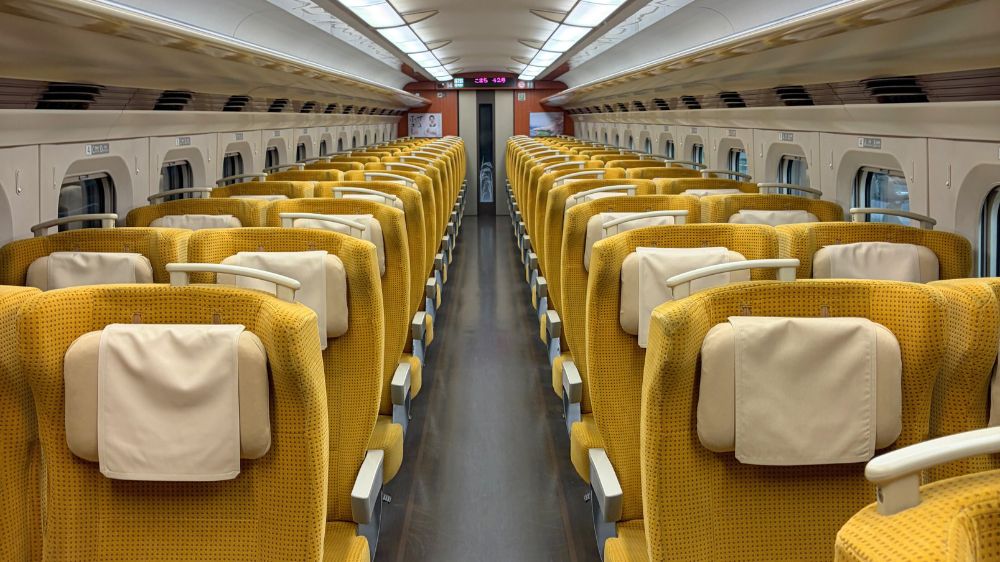 秋田発こまちの空いている車内の様子